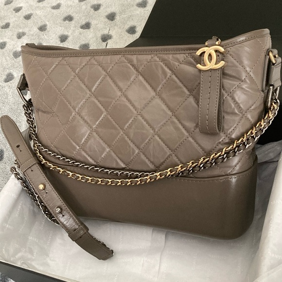 Chanel Gabrielle Hobo Medium Grey - Picture 3 of 16